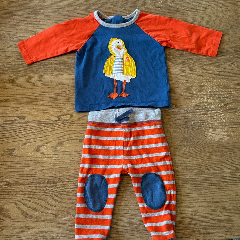 Baby Boden 2 piece reversible duck outfit size 6-12 mo